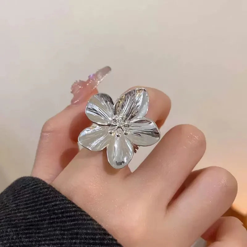 New Large Silver Flower Ring