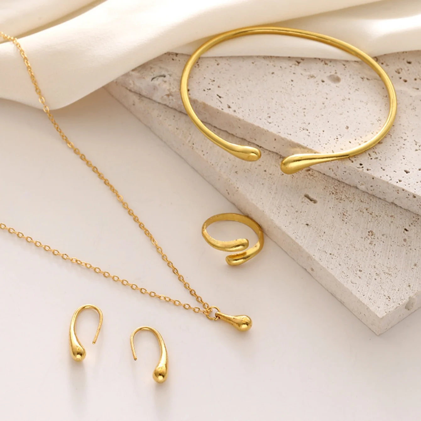 Fashion Teardrop Jewelry Set for Women Ring Necklace Bracelet Earrings